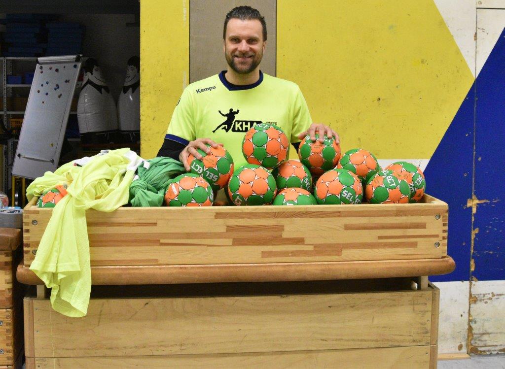 Handballcamp in Ferndorf Dragos Oprea und die Balle aus Olpe 2018